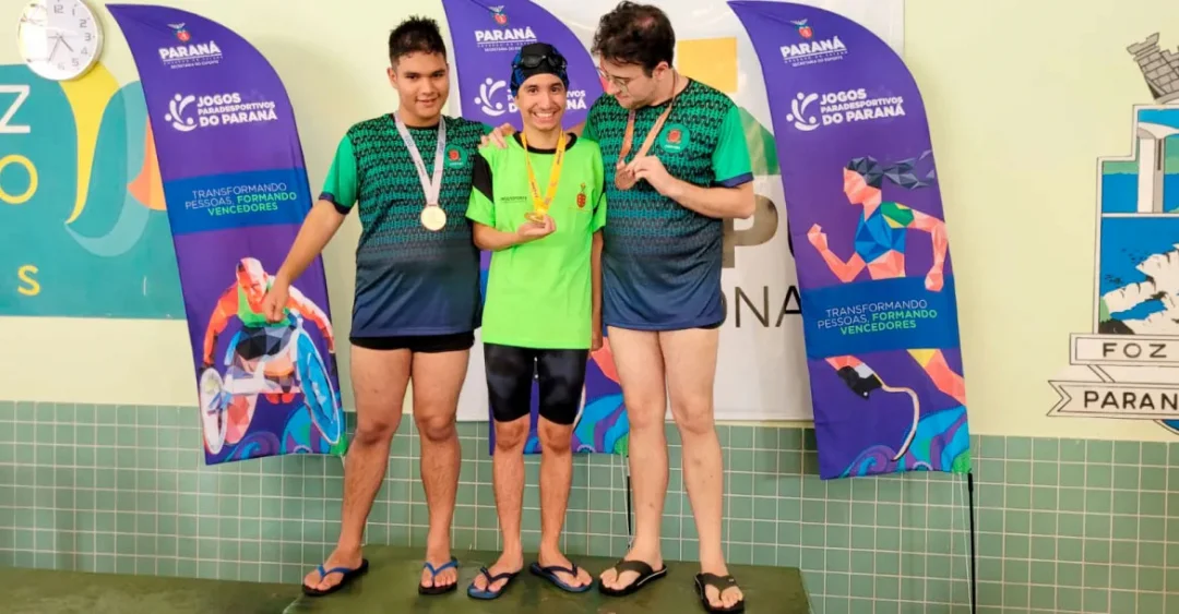 Londrinense conquista três medalhas de ouro na paranatação durante os Parajaps