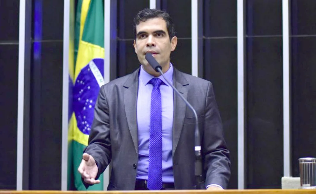 Projeto proíbe artistas e influenciadores de fazer propaganda de empresas de apostas