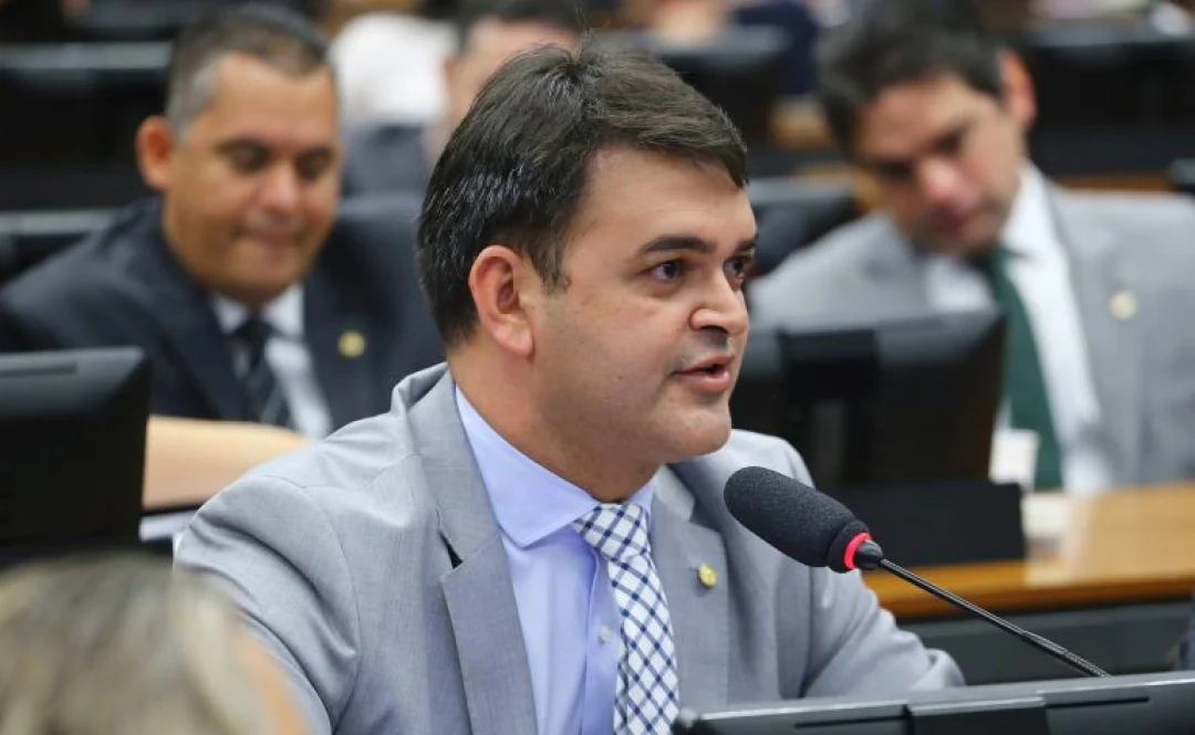 Projeto prevê prisão para quem causar constrangimento a autoridade pública