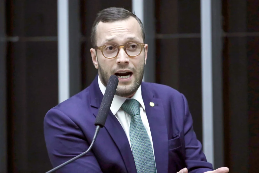 Londrinense Filipe Barros é novo líder da Oposição: barrar ideologia de gênero no PNE é uma das prioridades