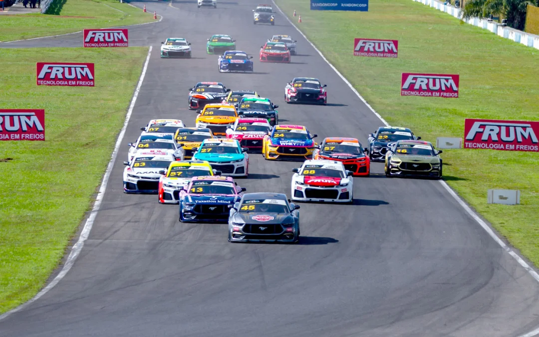 A 3ª etapa do  NASCAR Brasil,  corrida noturna será no Autódromo Internacional Ayrton Senna, dia 11/05 em Londrina