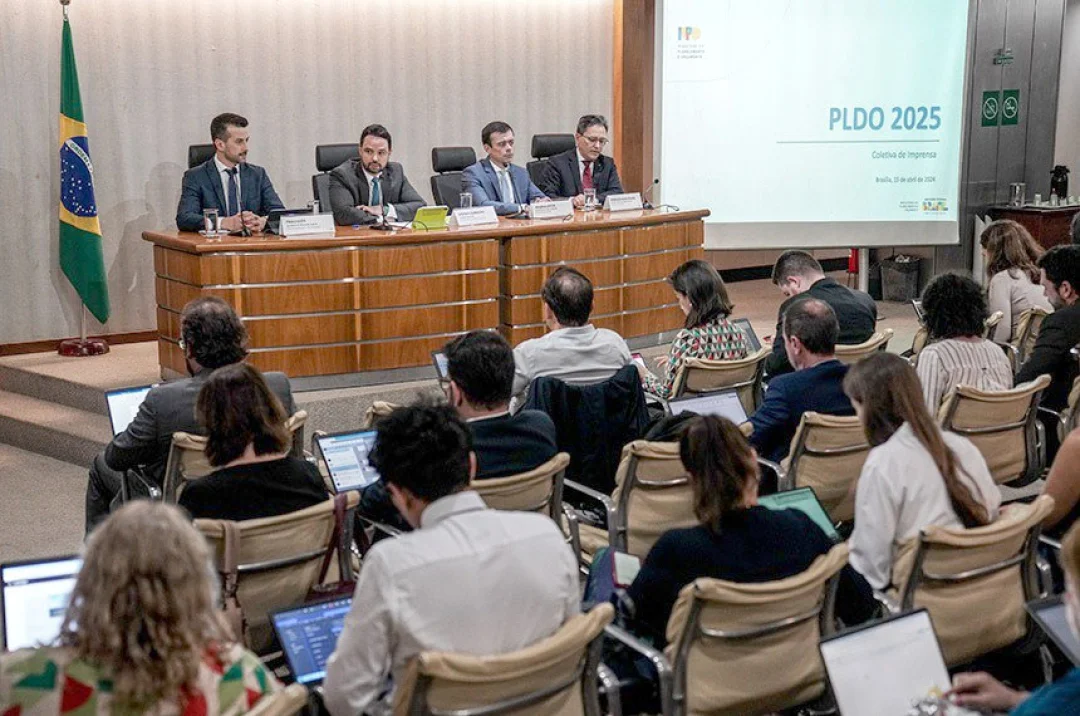 Projeto da LDO prevê déficit zero para 2025 e salário-mínimo de R$ 1.502