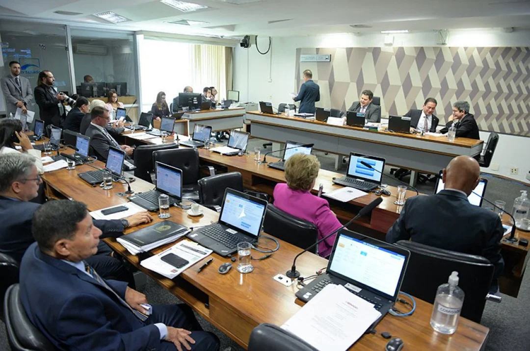 Castração química voluntária de preso por crime sexual vai à Câmara