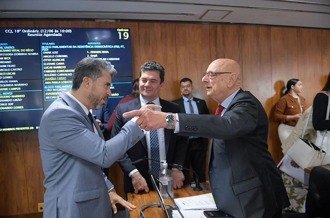 Projeto que recoloca municípios em placas de carros vai à Câmara