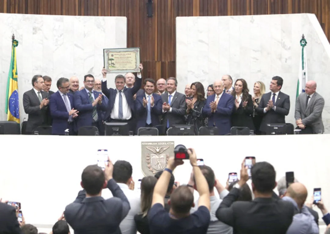 Ministro do STF André Mendonça é o novo Cidadão Honorário do Paraná