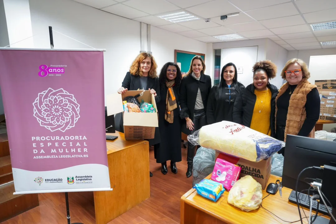 Procuradoria da Mulher do Paraná arrecada mais de 1500 itens de higiene para mulheres do Rio Grande do Sul