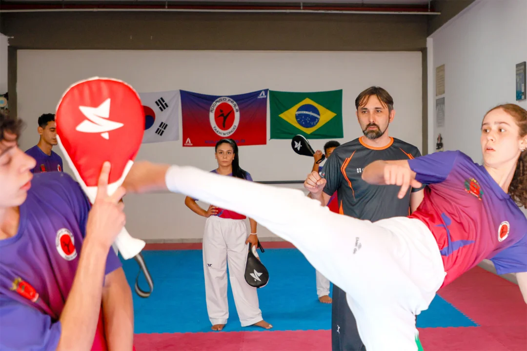 Geração Olímpica e Paralímpica: técnico Rodrigo Ferla transforma parataekwondo e quer medalhas