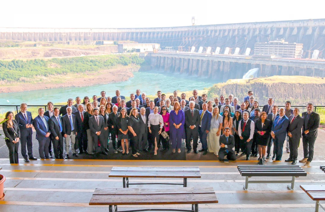 PARLASUR realiza sesión especial en Itaipú binacional