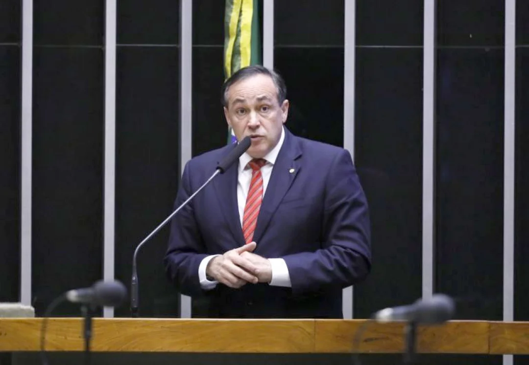 Proposta de emenda à Constituição permite ao Congresso suspender decisão do Supremo