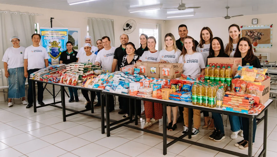 Campanha "Doar Faz Bem" arrecada seis toneladas de alimentos e beneficia 11 entidades que acolhem crianças, idosos e famílias