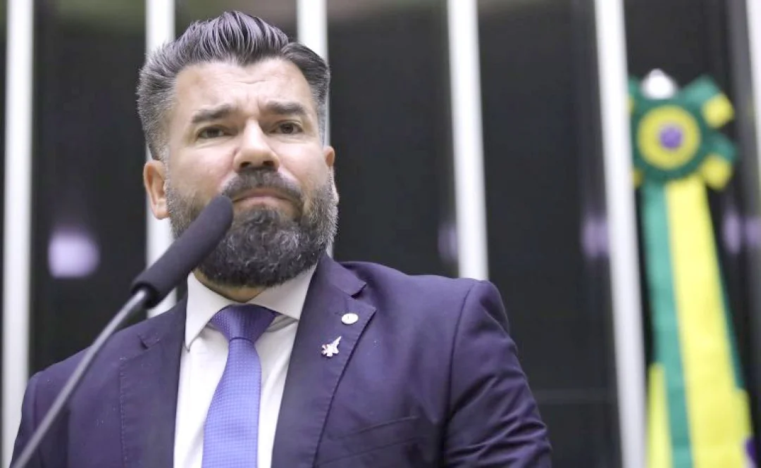 Proposta suspende o direito de presos provisórios votarem em eleições