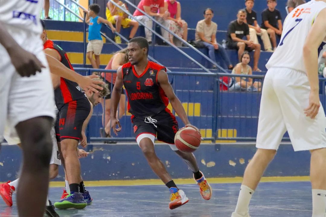 APVE Londrina Basketball vence mais uma pelo Campeonato Paranaense