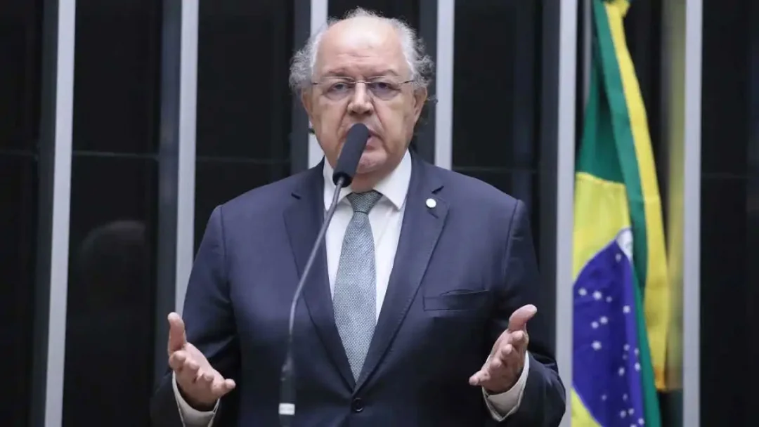 A economia brasileira pertence a nação brasileira, empreendedores, trabalhadores e consumidores
