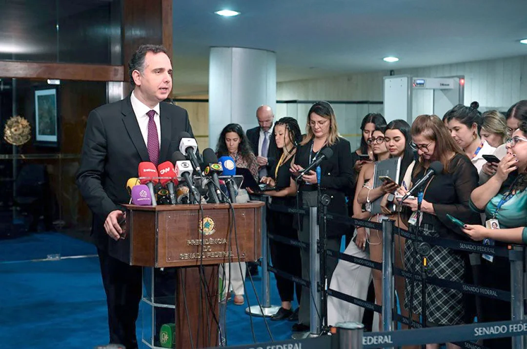 Pacheco confirma intenção de votar corte de gastos antes do recesso