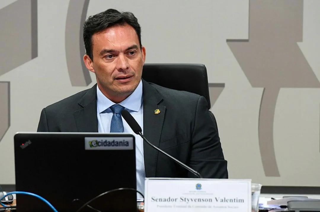 Projeto garante cancelamento online imediato de serviços de celular e internet