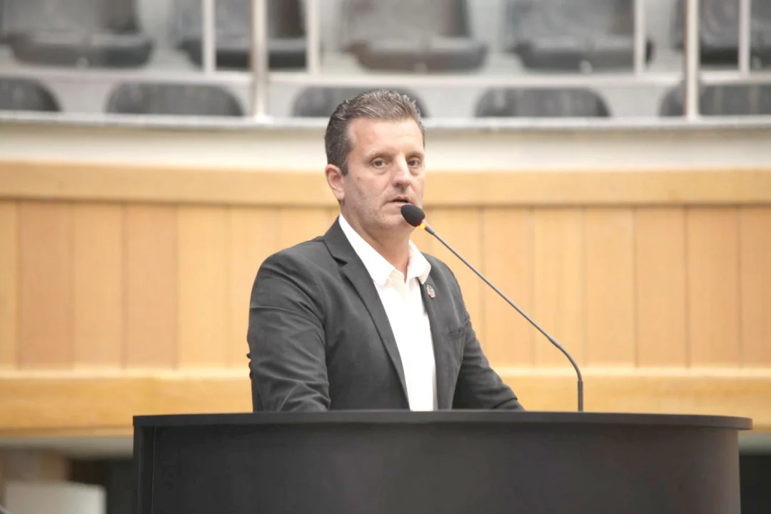 Marcelo Oguido assume liderança do prefeito na Câmara de Londrina