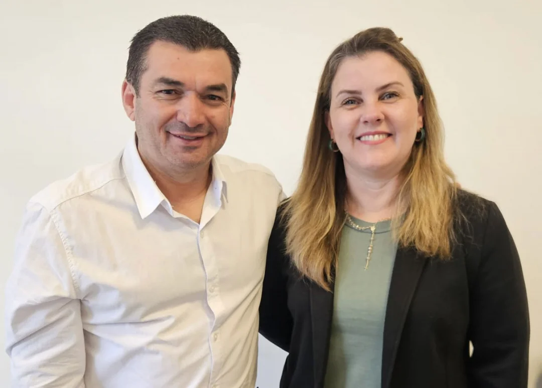 Presidente Edimar Santos se reúne com prefeita de Nova Fátima, Dra. Renata, na SECIDd