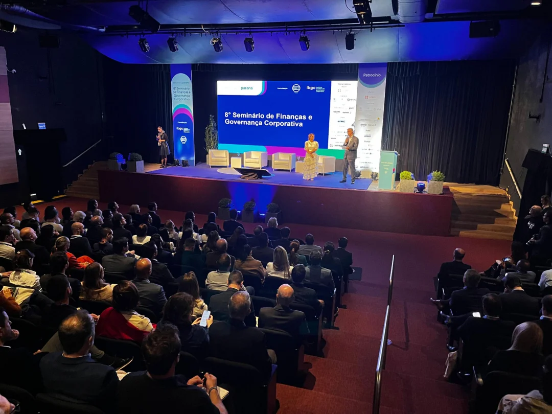 Renata Abravanel compartilha trajetória de governança familiar no Grupo Silvio Santos durante evento do IBEF-PR e IBGC