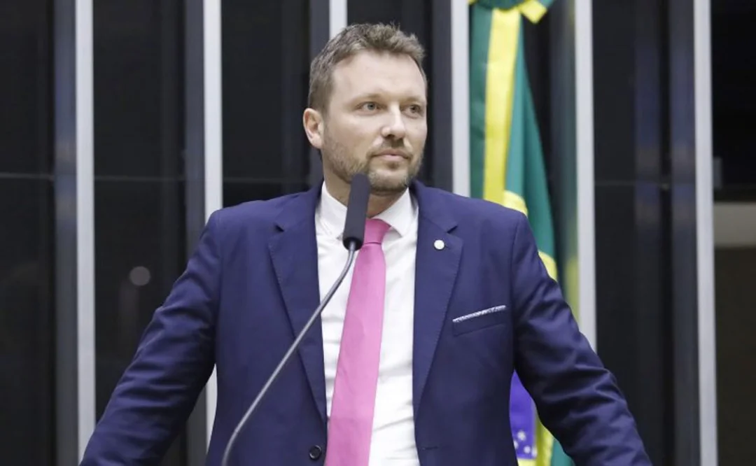 Entendimento do STF sobre conteúdo ilegal em redes sociais provoca polêmica no Plenário