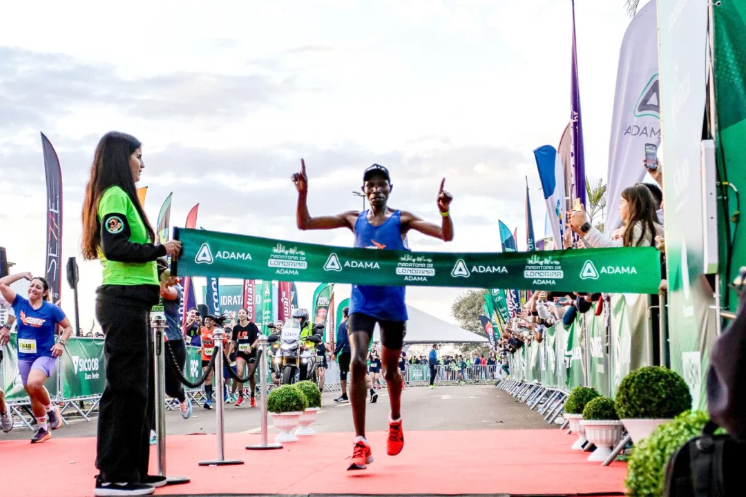 Maratona de Londrina Adama 2025 tem como grande campeões Renata Moreno dos Santos e Justin Mose Mogire