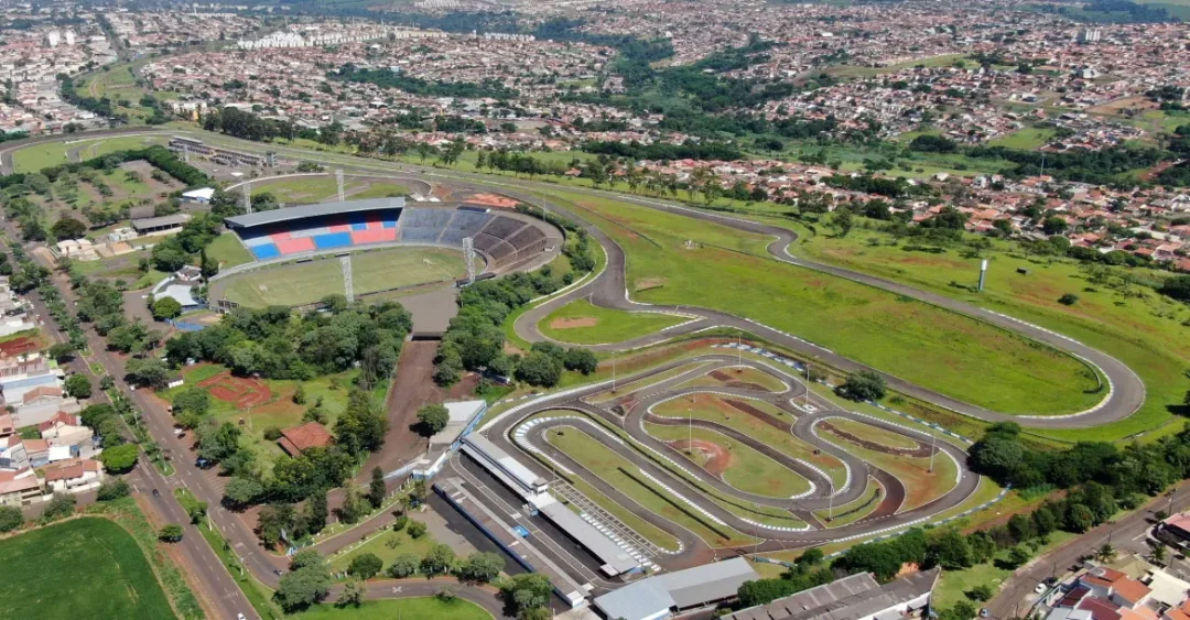 Autódromo Ayrton Senna recebe etapa do SuperBike Brasil neste domingo (6)