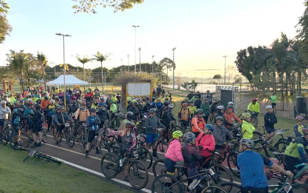Volta do Guarani reúne 300 ciclistas em Ibiporã para um domingo de superação e confraternização