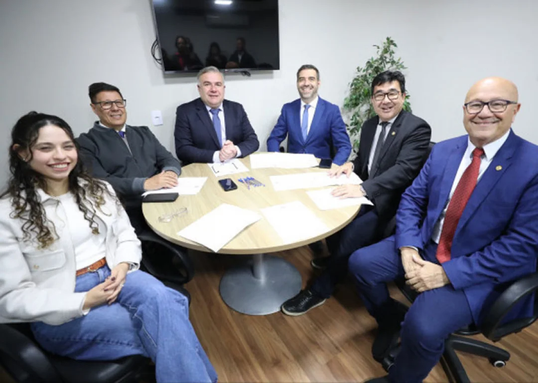 Projetos sobre doações e denominação de vias são aprovados na Comissão de Obras Públicas