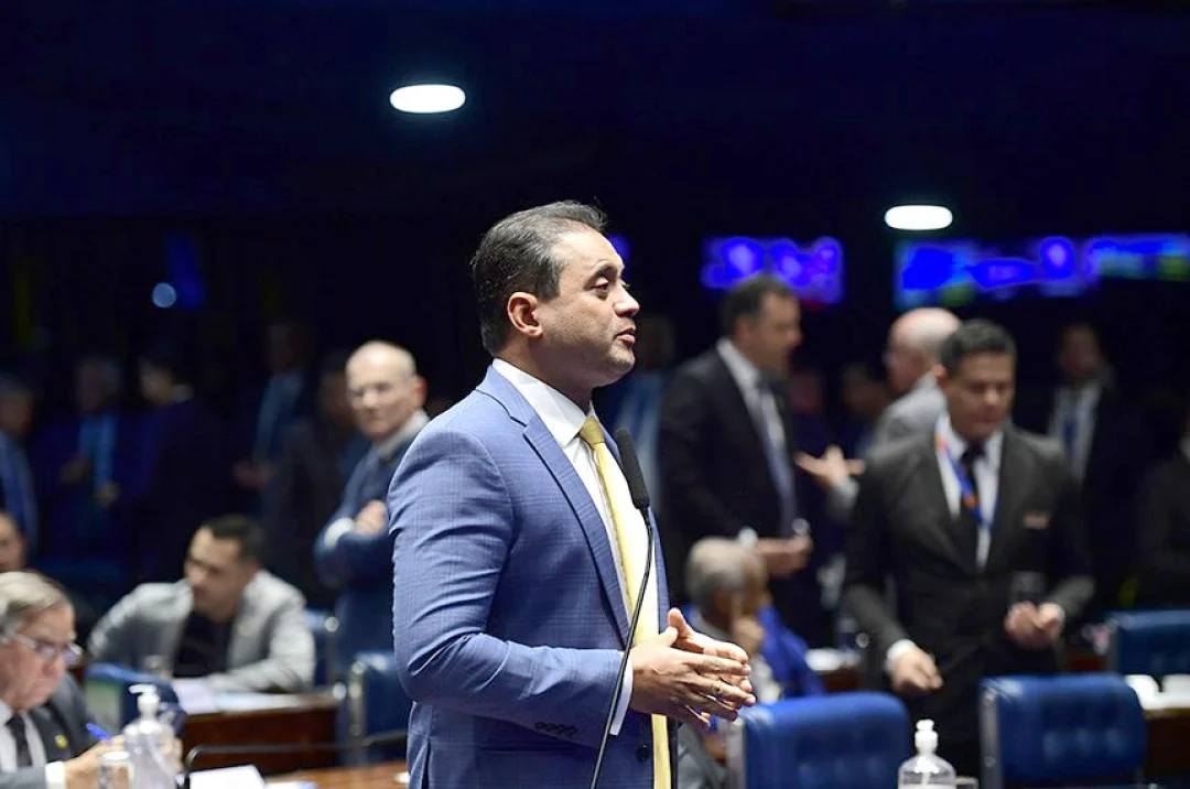 Limite de oito anos a inelegibilidades está na pauta de terça do Plenário
