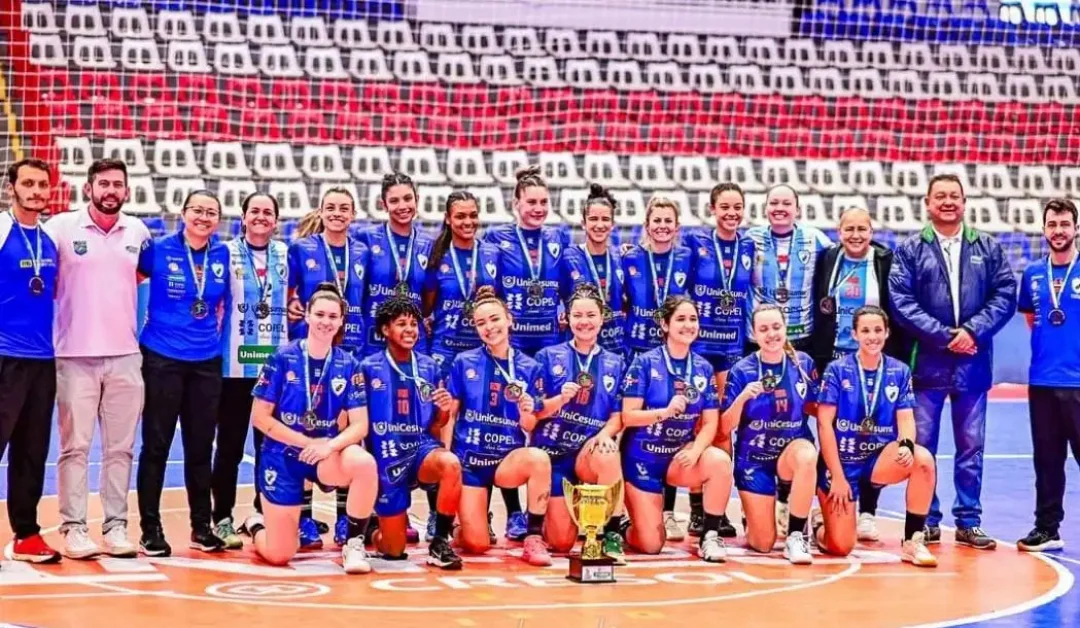 Londrina Handebol sobe ao pódio pelo terceiro ano consecutivo no Paranaense Feminino