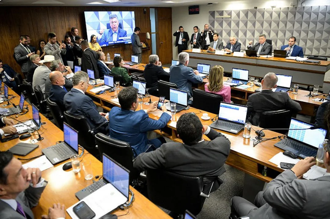 CPMI aprova convocação de familiares de 'Careca' e Camisotti