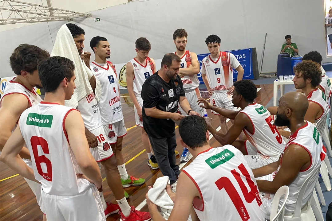 APVE Londrina Basketball vence ADRM Maringá fora de casa e lidera o Paranaense