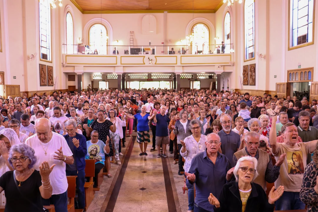 Santuário de Londrina espera bater recorde de público em missas no Dia da Padroeira
