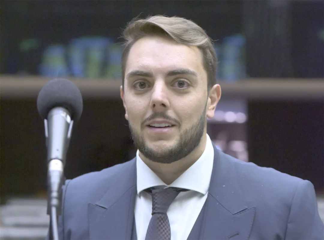 Deputado federal Felipe Francischini cobra explicações do Governo Lula sobre decreto que amplia poder da primeira-dama Janja