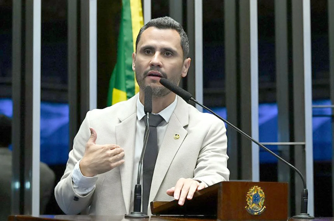 Cleitinho critica forma de indicações ao STF e privilégios de quem deixa a Corte