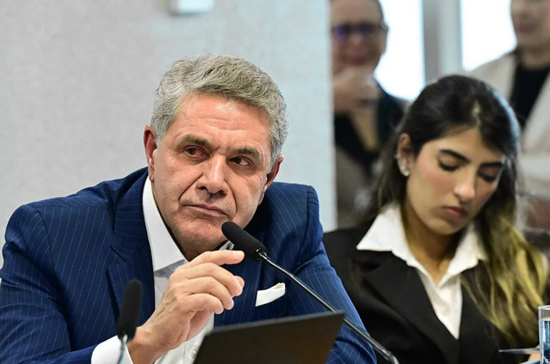 Com habeas corpus, empresário não responde perguntas na CPMI