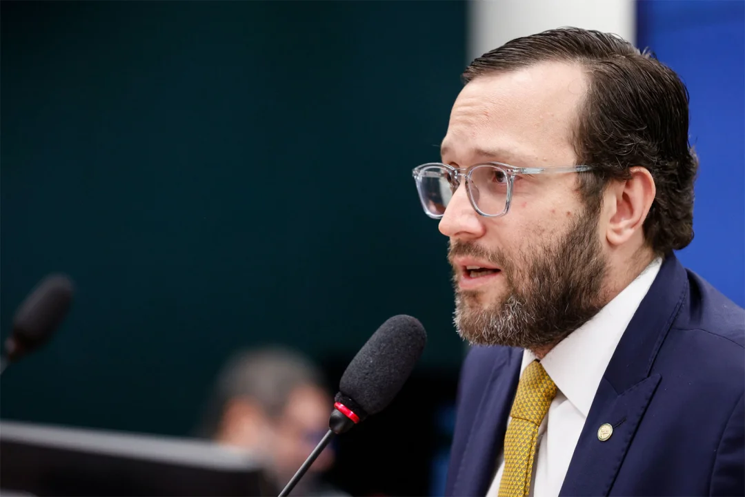 Presidente da Credn, Filipe Barros comandará audiência sobre crime transnacional