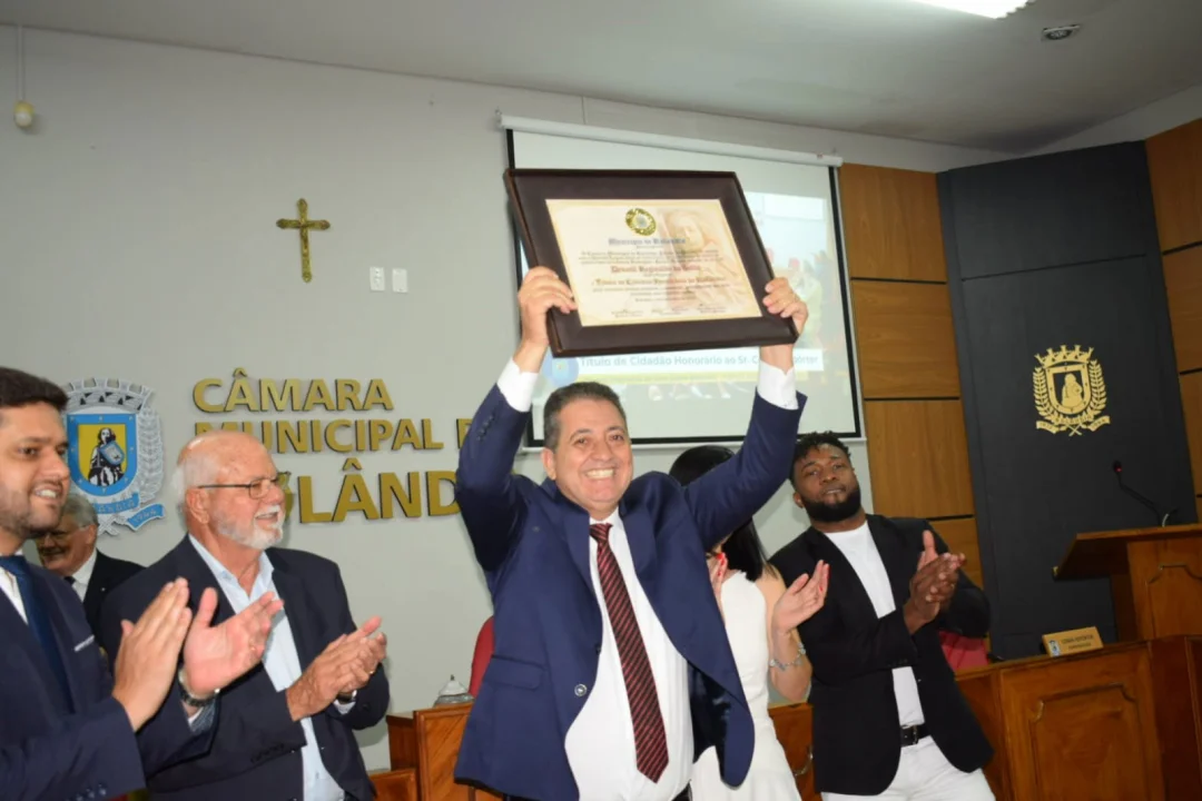Deputado Cobra Repórter recebe Título de Cidadão Honorário de Rolândia