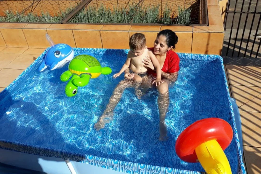 Medidas simples evitam consumo excessivo de água com piscinas plásticas
