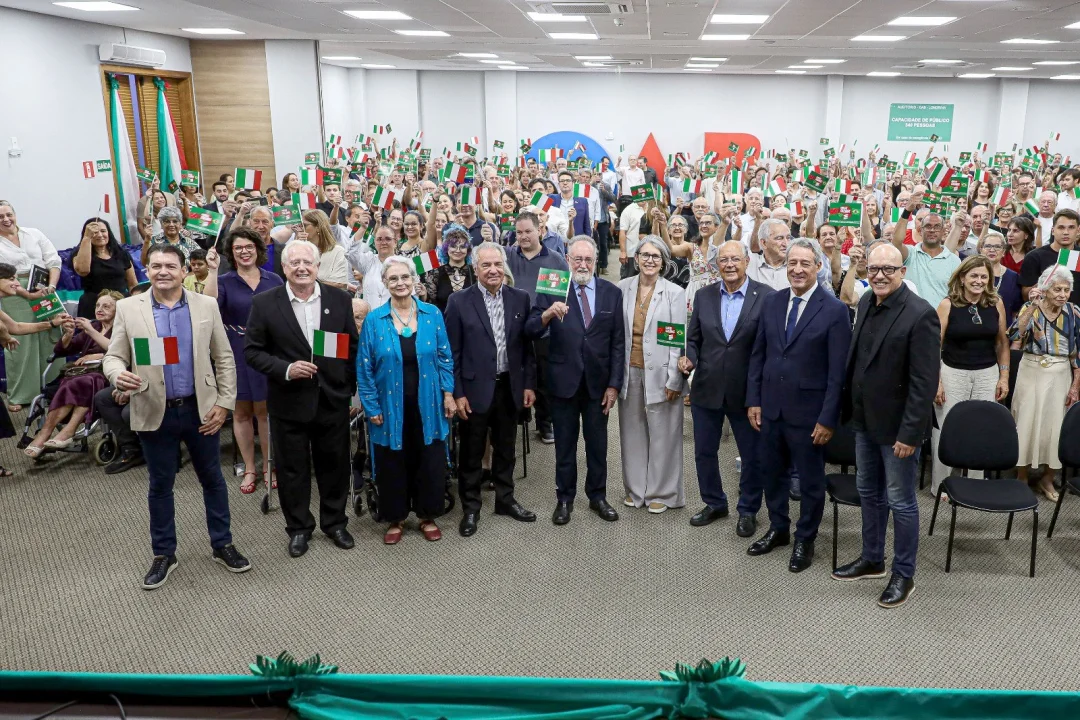 Deputado Tercilio Turini homenageia italianos que contribuíram na construção de Londrina