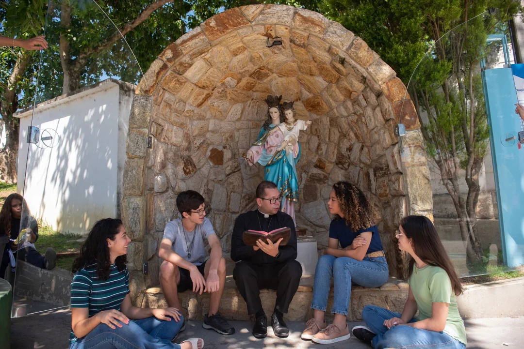 25 Anos do Instituto Canção Nova: A Pedagogia do Coração Transformando Gerações