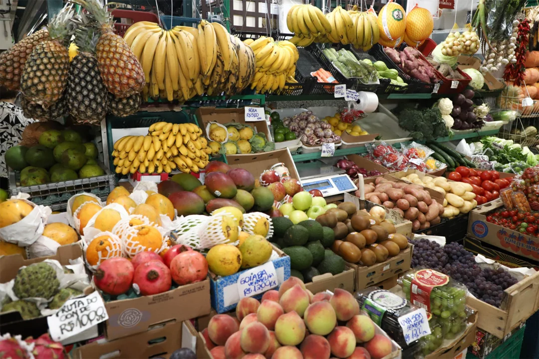 Sob a influência de frutas e leite, preços de alimentos voltam a cair em janeiro no Paraná