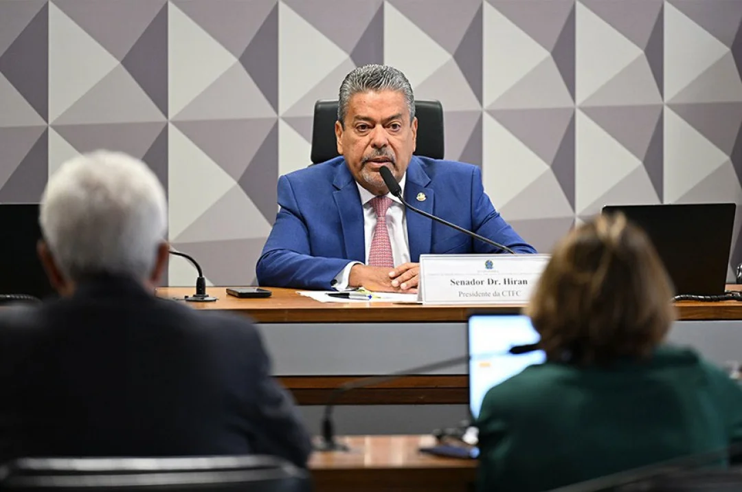 Comissão pode convocar ministros para esclarecer repasses a escolas de samba
