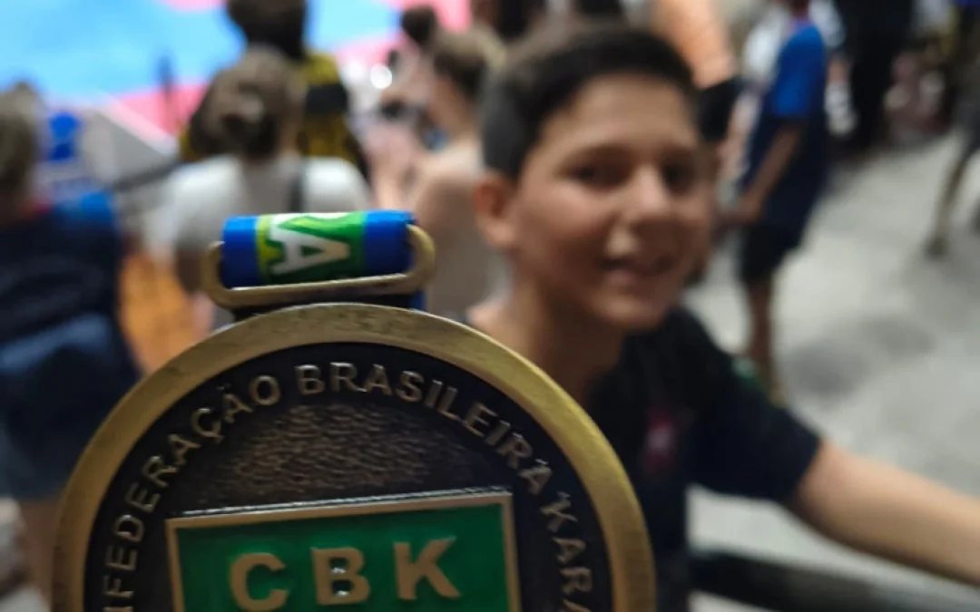 Atletas de Ibiporã se destacam no Campeonato Brasileiro de karatê
