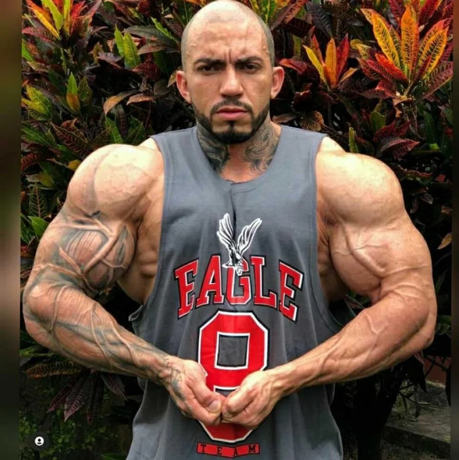 Bodybuilder Matheus Donaire faz sucesso no Instagram