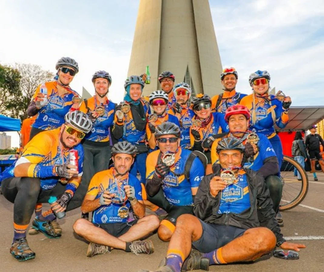 1,5 mil ciclistas dão a largada para o percurso de 120 km, de Londrina à Maringá, neste sábado (20)