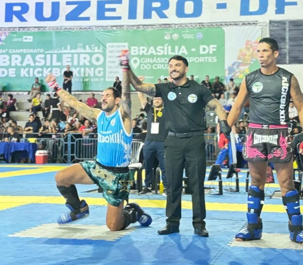 Guilherme Belarmino conquista tetracampeonato brasileiro de kickboxing em Brasília