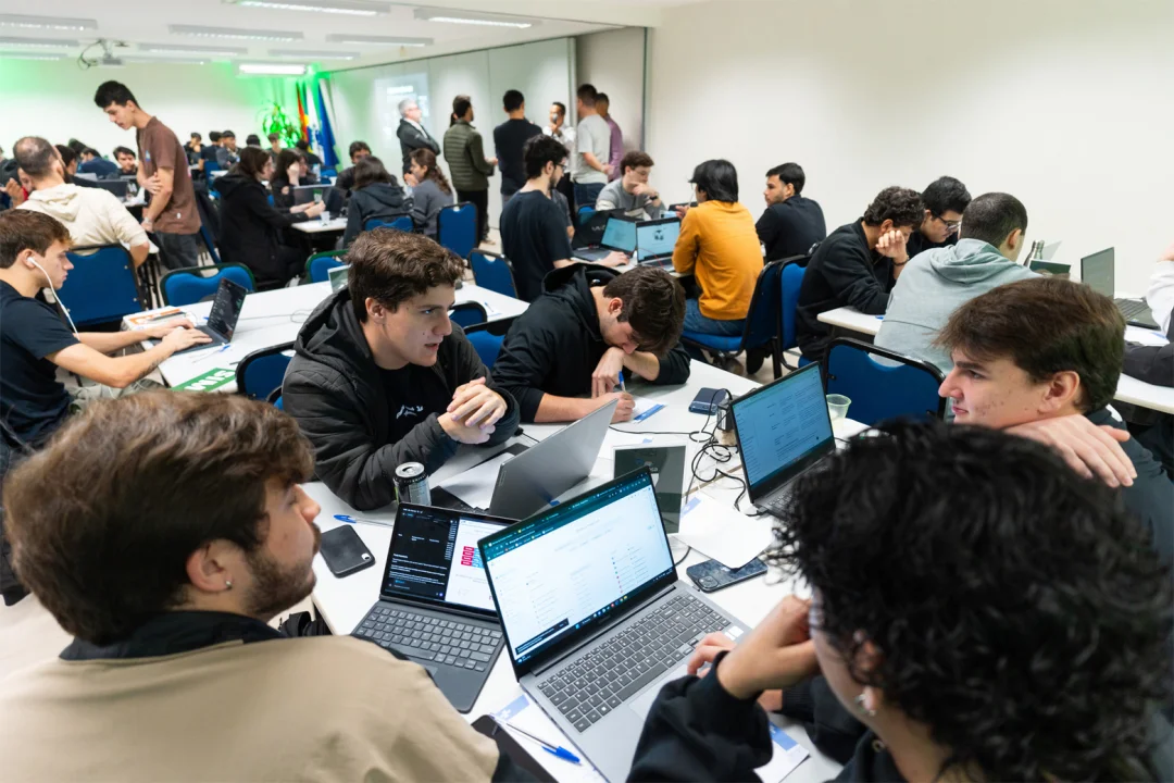 Oito equipes levam ideias para serem transformadas em protótipos e soluções ambientais no Hackathon Greentech