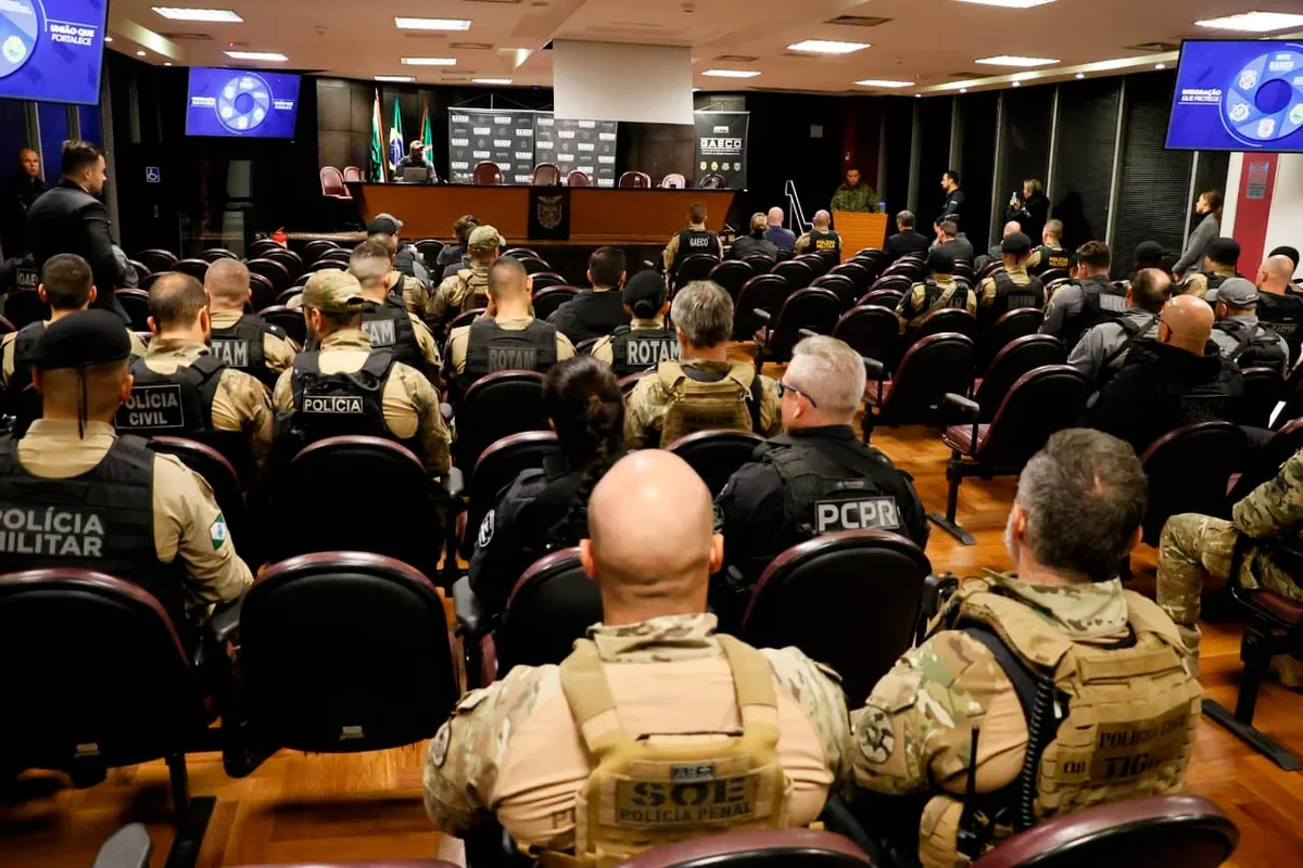 Operação Panóptico mobiliza mil agentes e cumpre 559 mandados contra facção criminosa