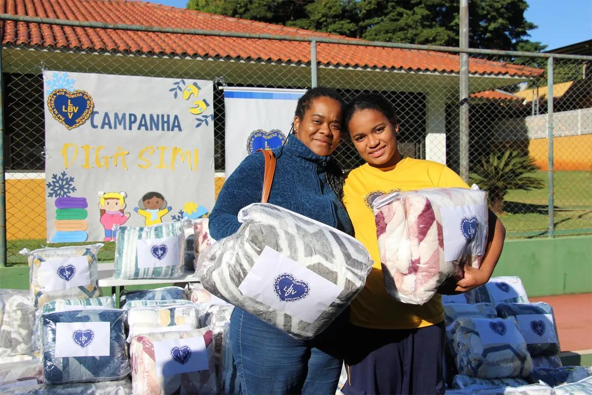 LBV entrega cobertores para famílias em situação de vulnerabilidade em Londrina durante onda de frio