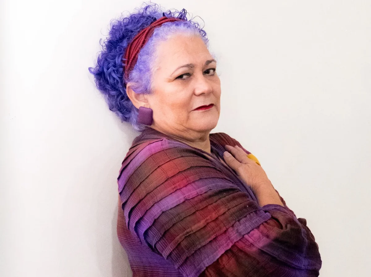 Silvia Borba leva clássicos da música de fossa ao palco do Bar Valentino em Londrina